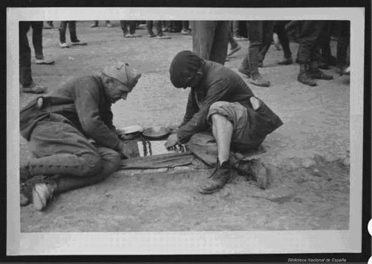 Campo de concentración de San Pedro de Cardeña, Burgos.  Prisioneros republicanos de las Brigadas Internacionales I. 